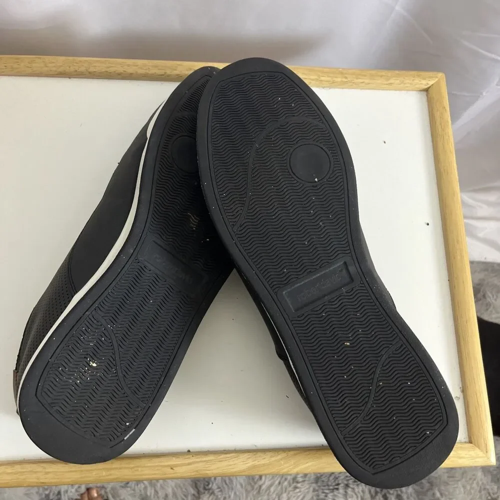 Robert David Black Low Top Casual Men’s Snikers Size 13 M Comfortable Matrix